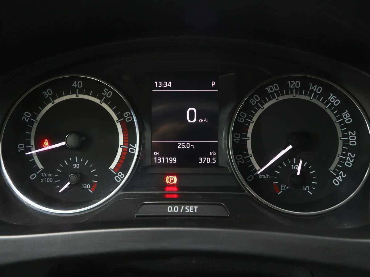 Купить Skoda Rapid с пробегом. Фото: #19