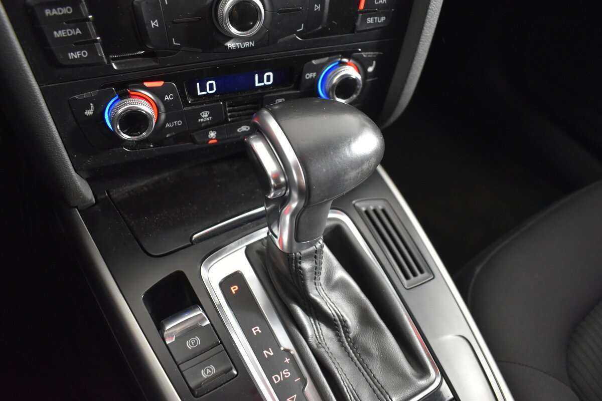 Купить Audi A4 с пробегом. Фото: #13