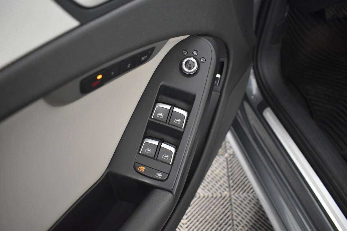 Купить Audi A4 с пробегом. Фото: #7