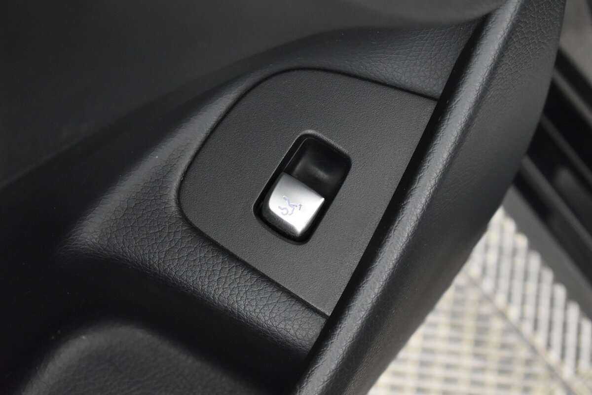 Купить Mercedes-Benz E-Класс с пробегом. Фото: #9