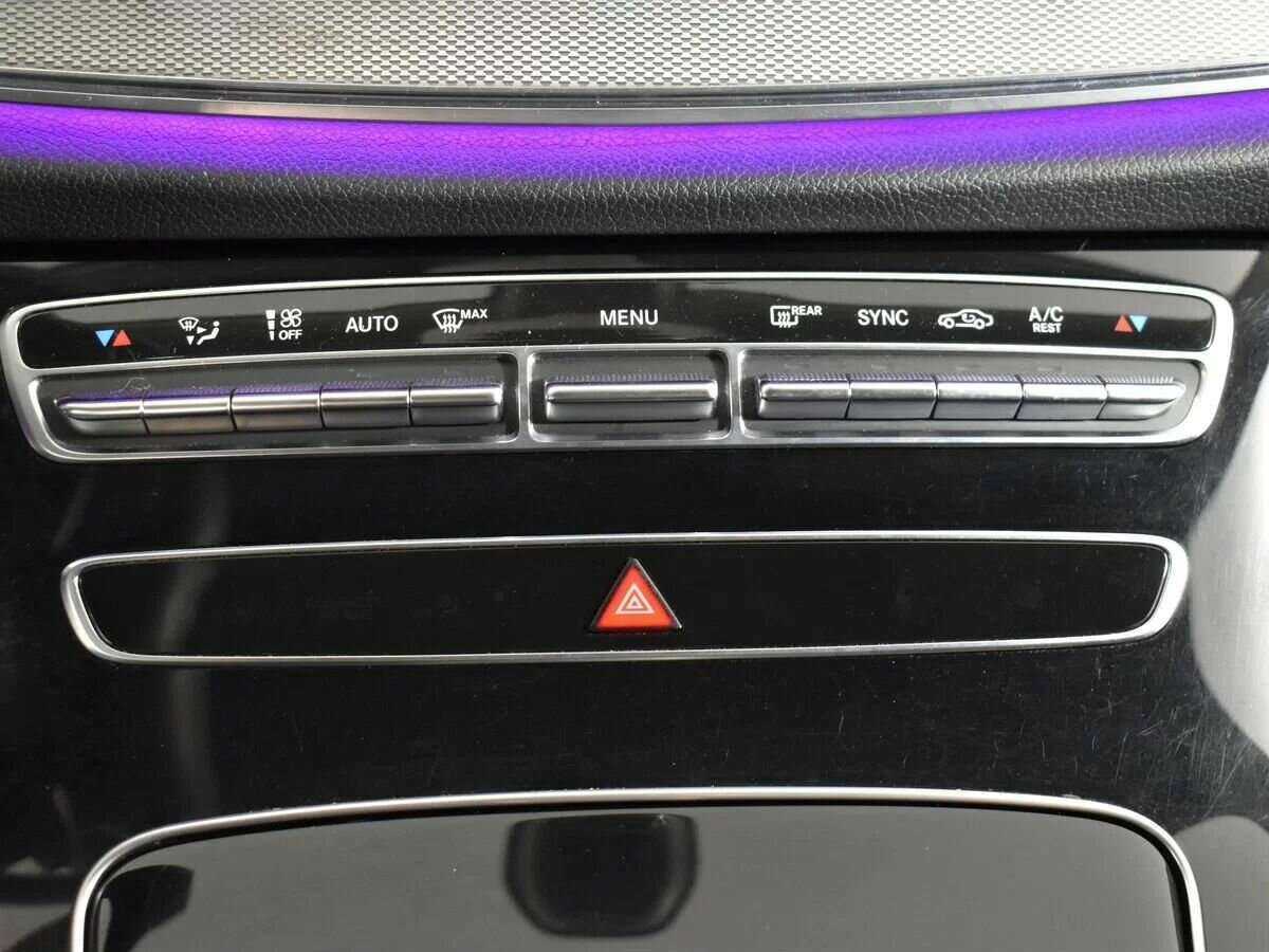 Купить Mercedes-Benz E-Класс с пробегом. Фото: #13