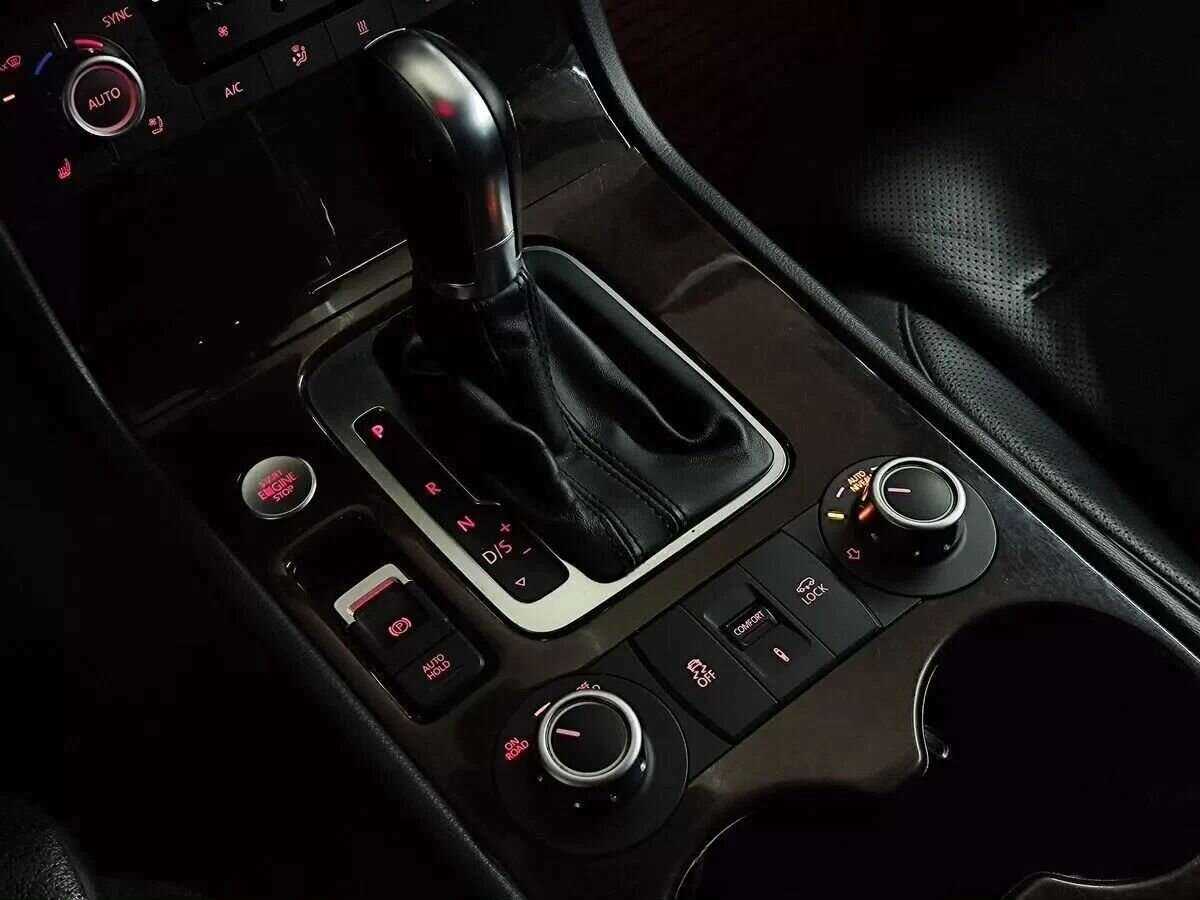 Купить Volkswagen Touareg с пробегом. Фото: #13
