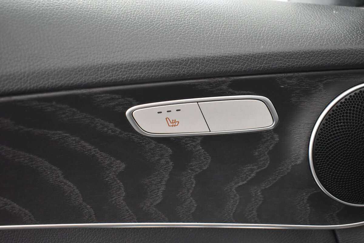 Купить Mercedes-Benz C-Класс с пробегом. Фото: #7