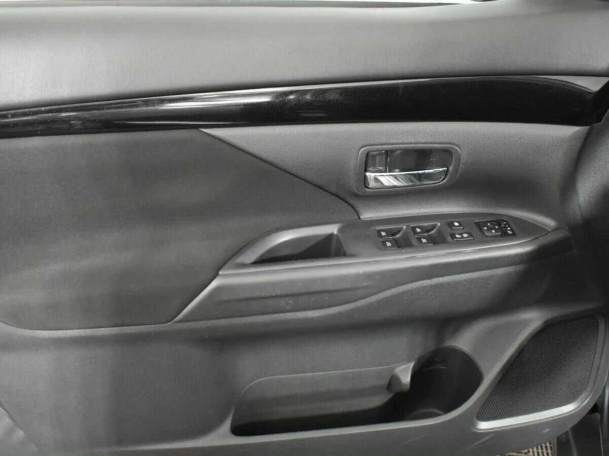 Продажа Б/У Митсубиши Оутлэндер. Фото: #15