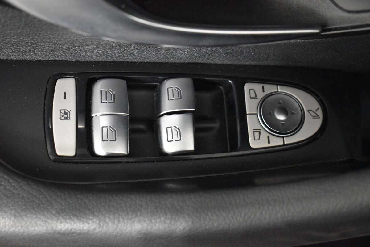 Купить Mercedes-Benz E-Класс с пробегом. Фото: #21