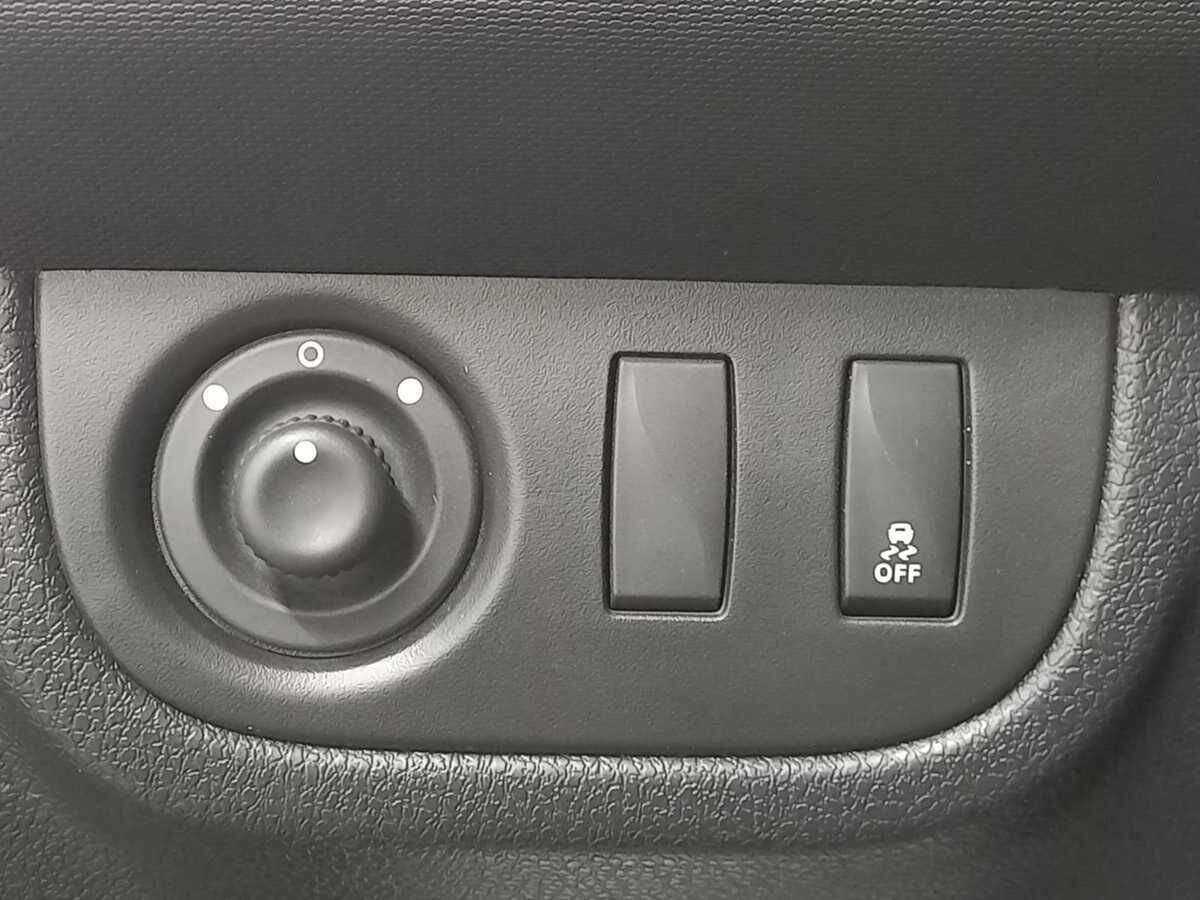 Купить Renault Sandero с пробегом. Фото: #11