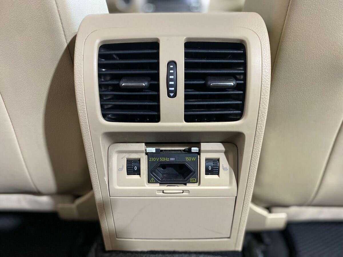 Купить Volkswagen Passat с пробегом. Фото: #17