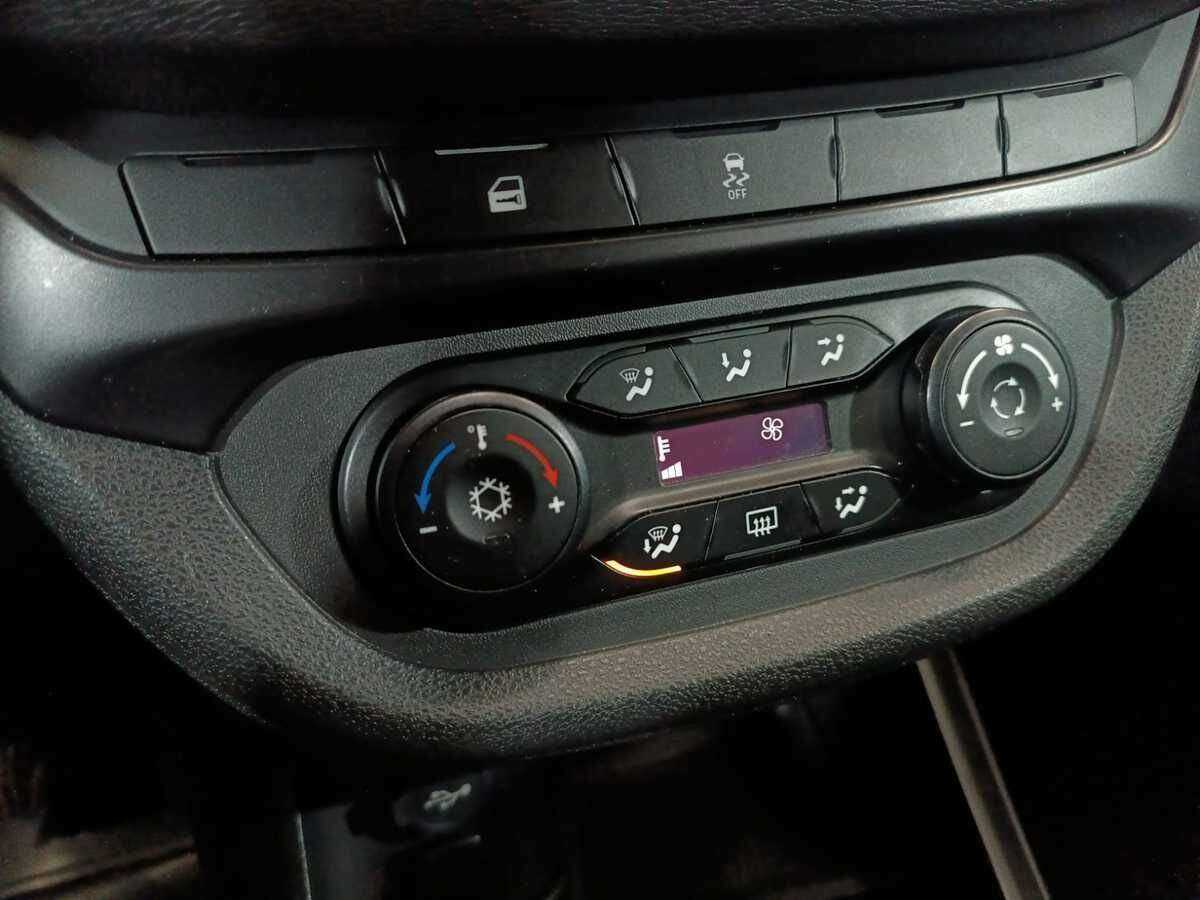 Купить Lada (ВАЗ) Vesta с пробегом. Фото: #14