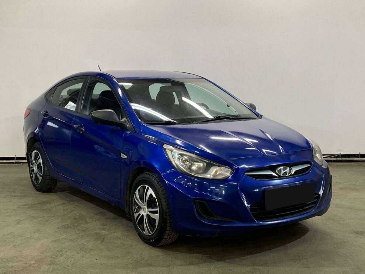 Купить Hyundai Solaris с пробегом. Фото: #2