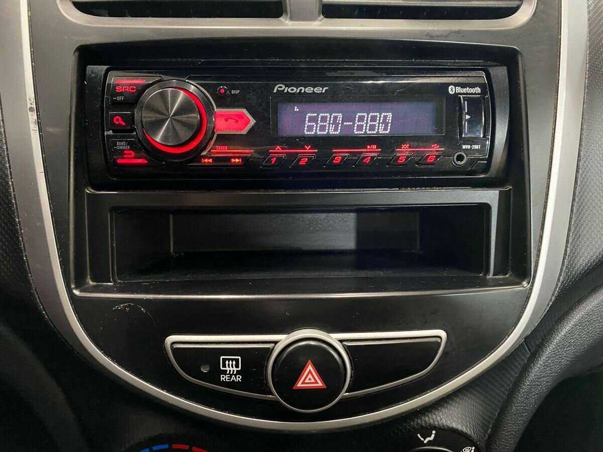 Купить Hyundai Solaris с пробегом. Фото: #12