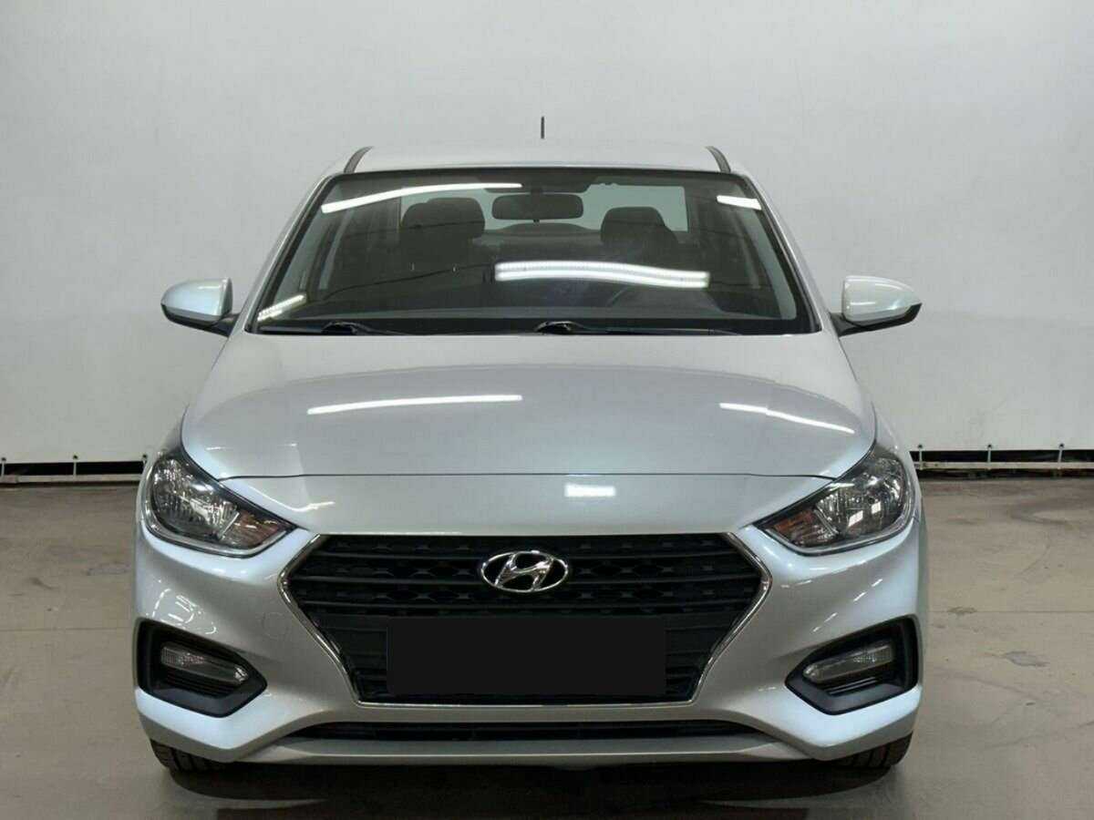 Купить Hyundai Solaris с пробегом. Фото: #1