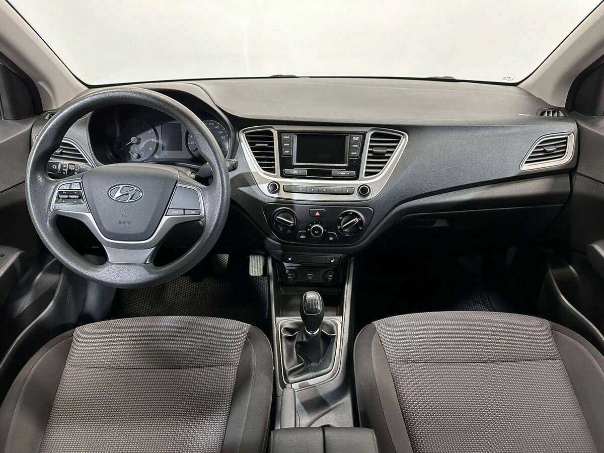 Купить Hyundai Solaris с пробегом. Фото: #10