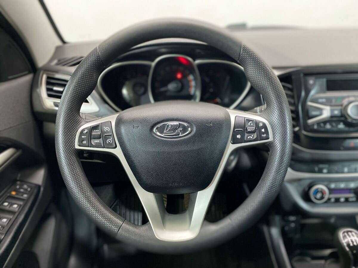 Купить Lada (ВАЗ) Vesta с пробегом. Фото: #11