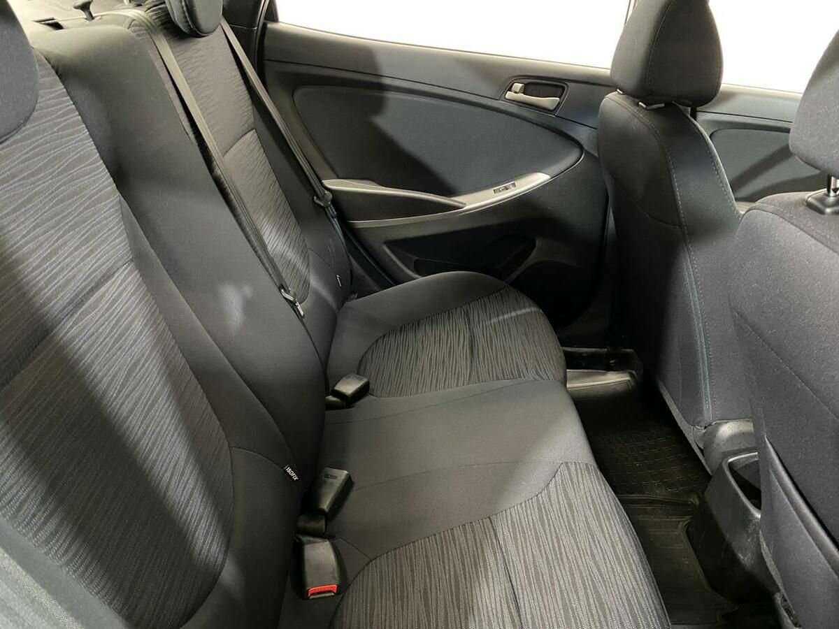 Купить Hyundai Solaris с пробегом. Фото: #10