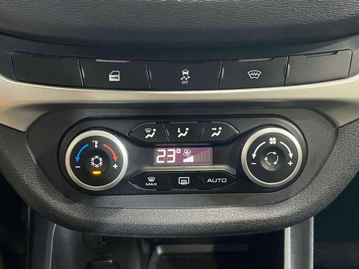 Купить Lada (ВАЗ) Vesta с пробегом. Фото: #13