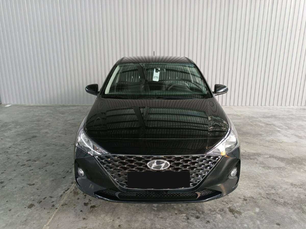 Купить Hyundai Solaris с пробегом. Фото: #1