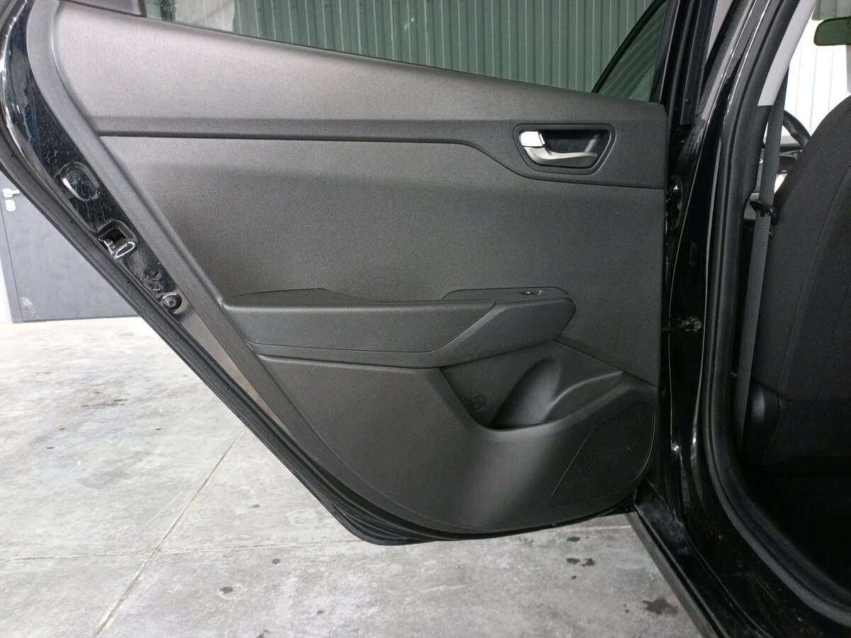 Купить Hyundai Solaris с пробегом. Фото: #17