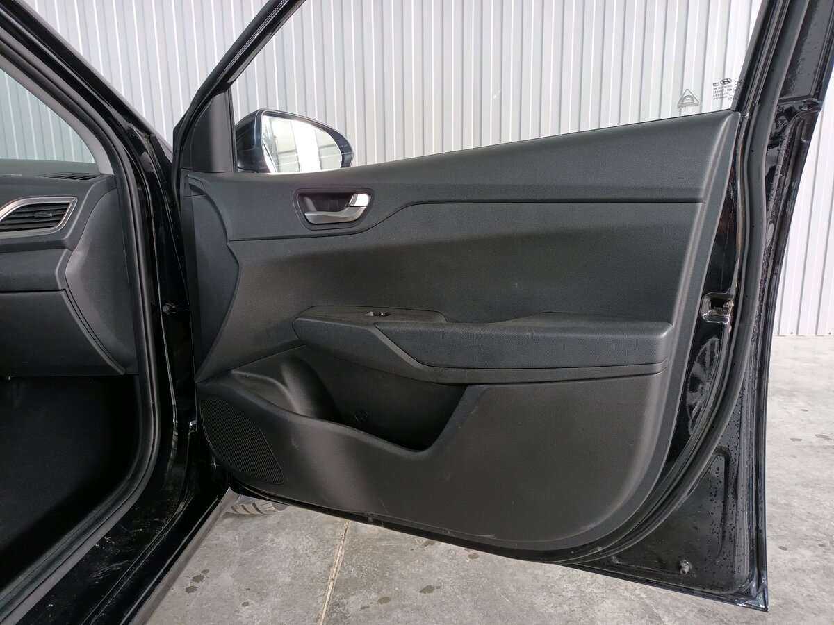 Купить Hyundai Solaris с пробегом. Фото: #18