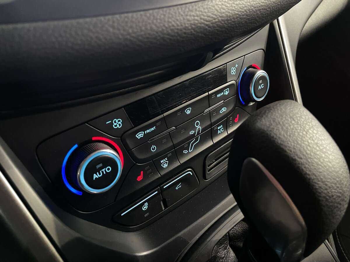 Купить Ford Kuga с пробегом. Фото: #15