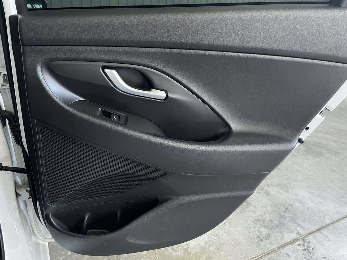 Купить Hyundai i30 с пробегом. Фото: #21