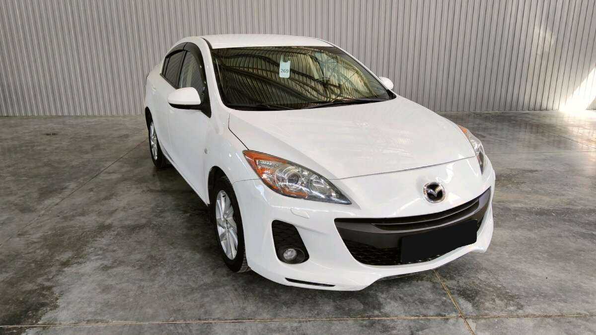 Купить Mazda 3 с пробегом. Фото: #2