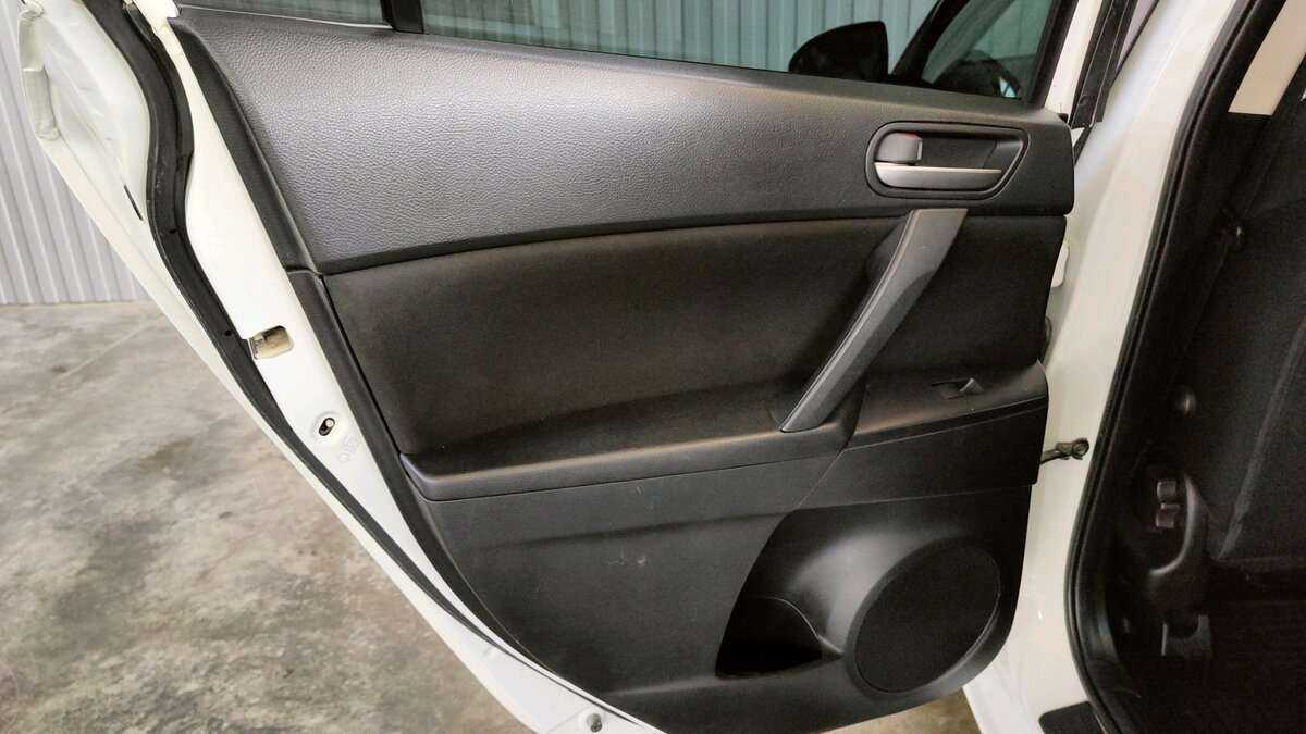 Купить Mazda 3 с пробегом. Фото: #12