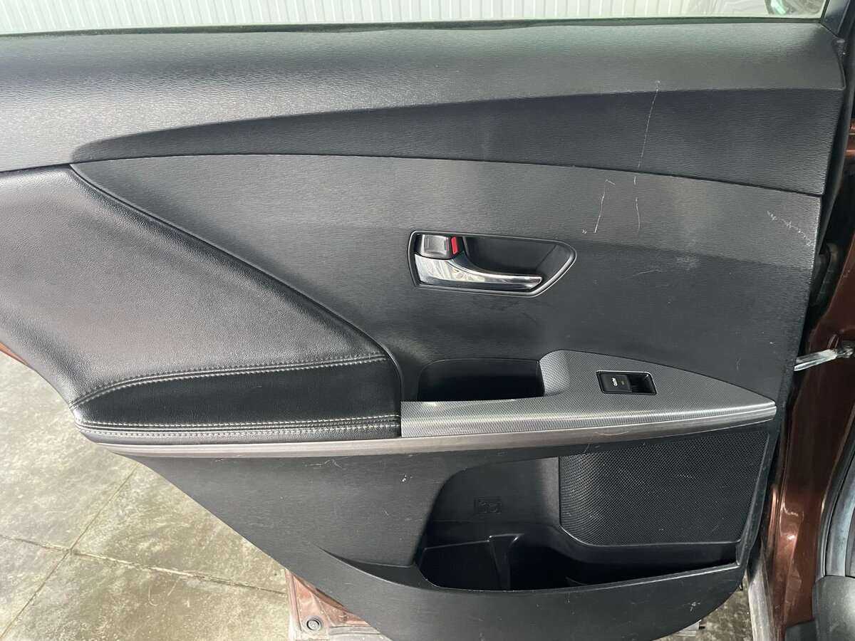 Купить Toyota Venza с пробегом. Фото: #20