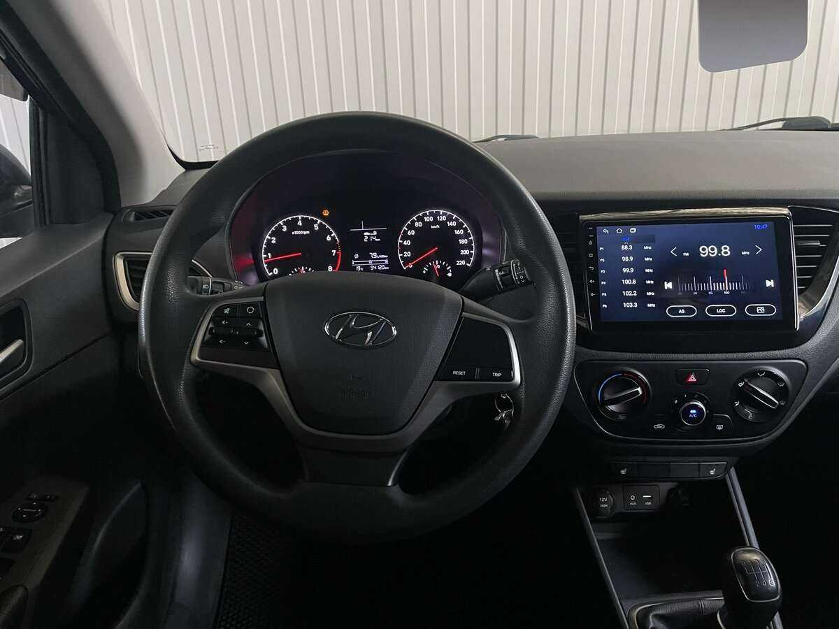 Купить Hyundai Solaris с пробегом. Фото: #9