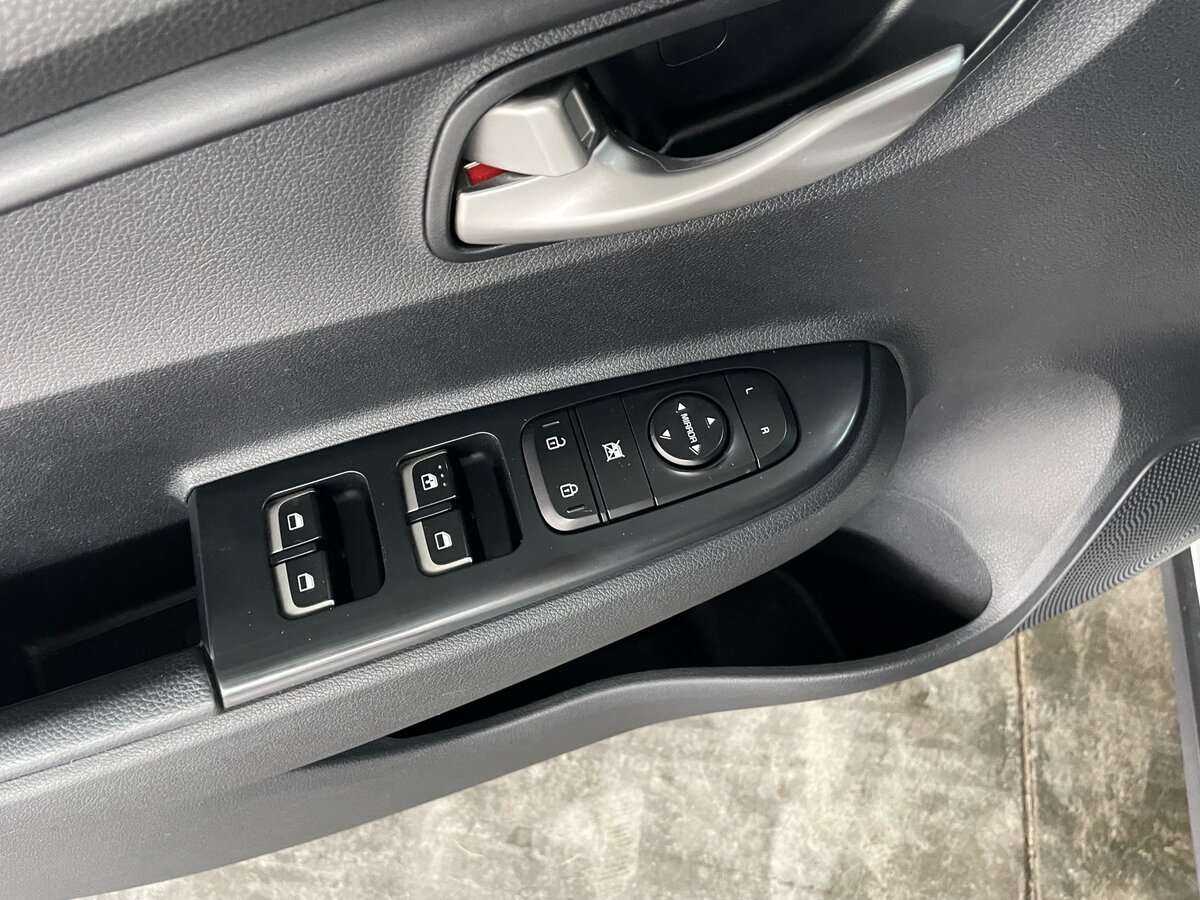 Купить Kia Rio с пробегом. Фото: #19