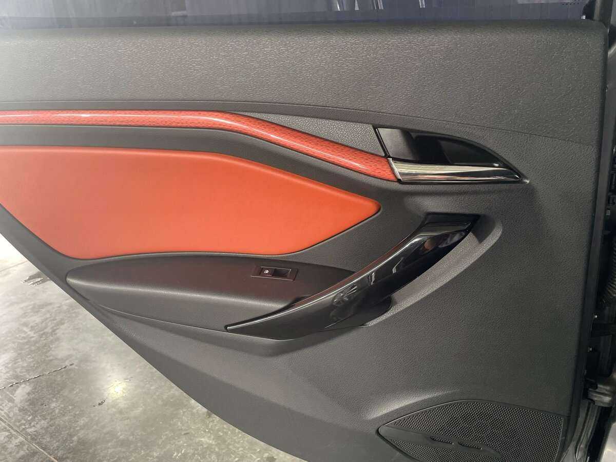 Купить Lada (ВАЗ) Vesta с пробегом. Фото: #21