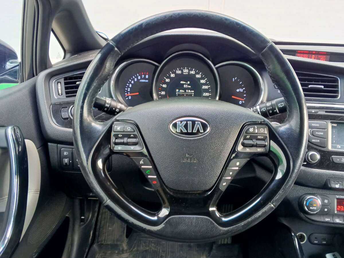 Купить Kia Ceed с пробегом. Фото: #9