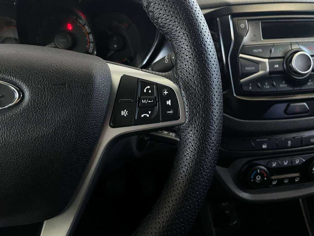 Купить Lada (ВАЗ) Vesta с пробегом. Фото: #11