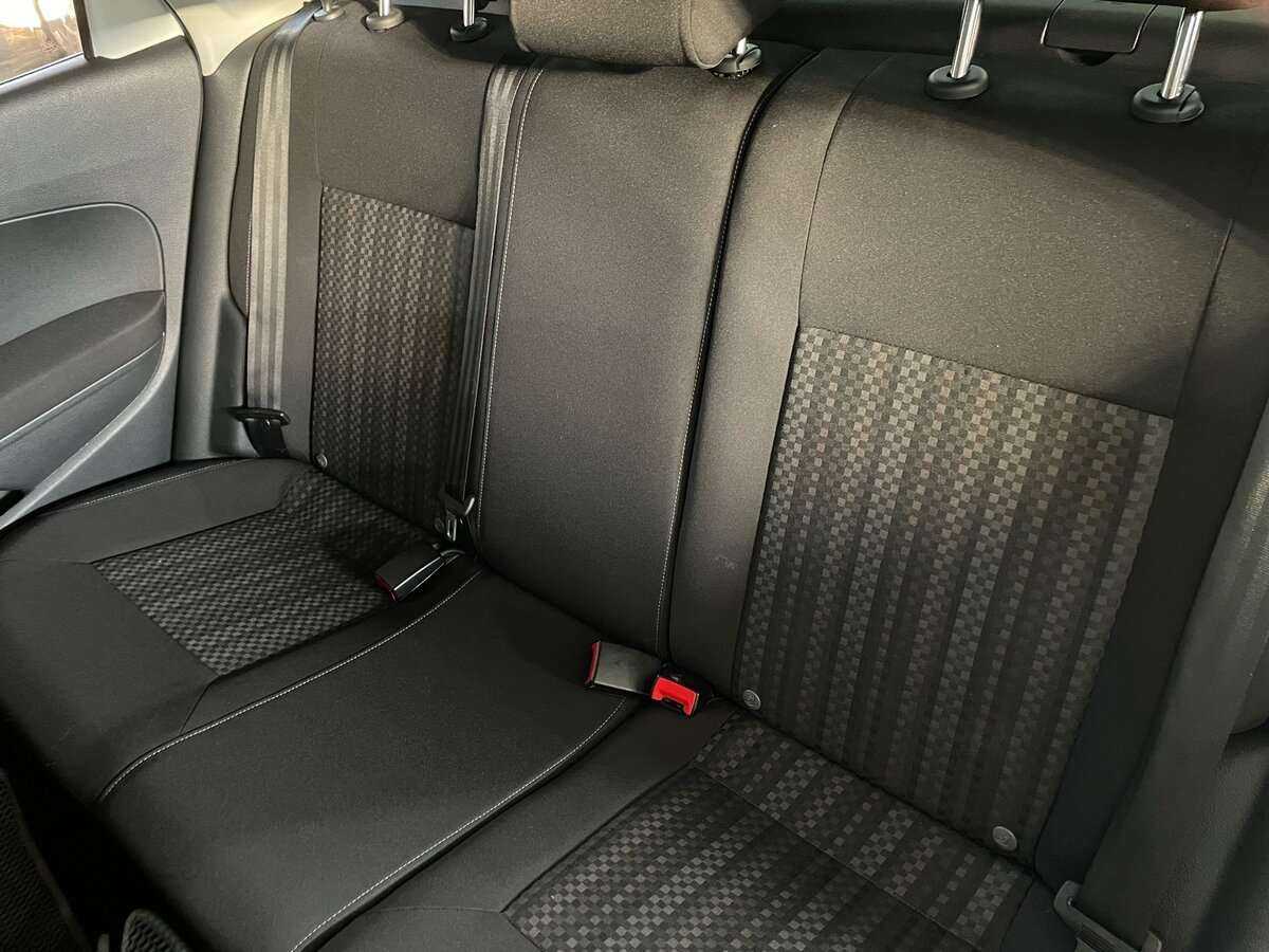 Купить Volkswagen Polo с пробегом. Фото: #13