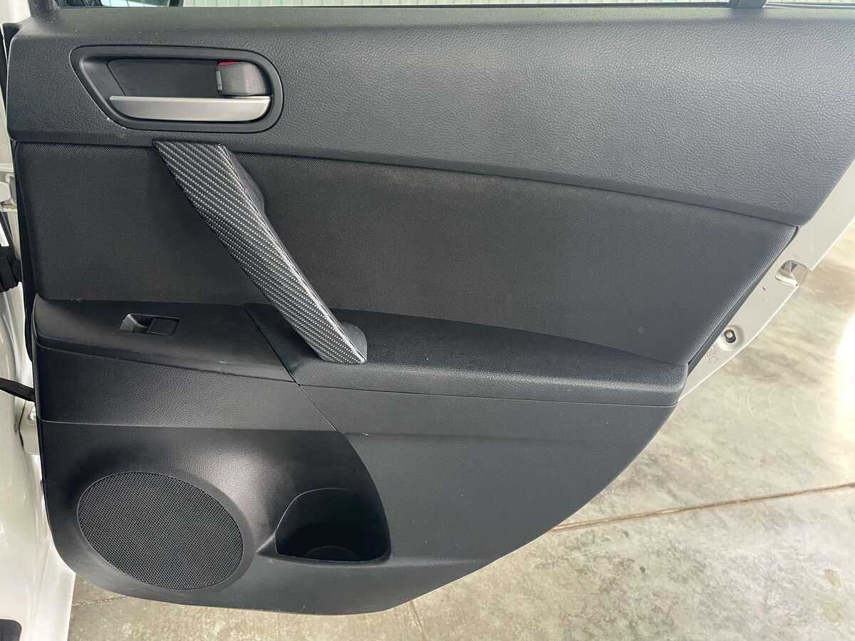 Купить Mazda 3 с пробегом. Фото: #20