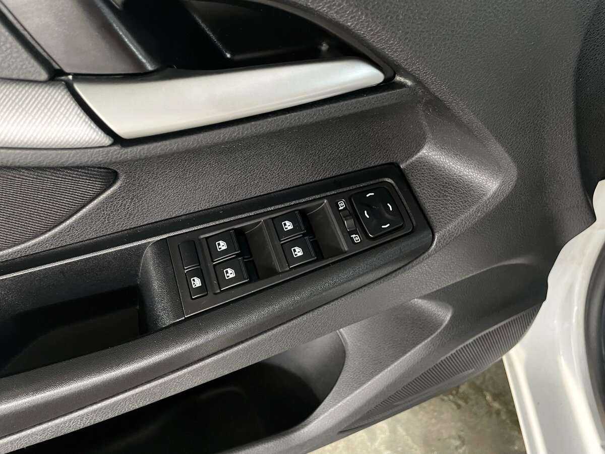 Купить Lada (ВАЗ) Vesta с пробегом. Фото: #20