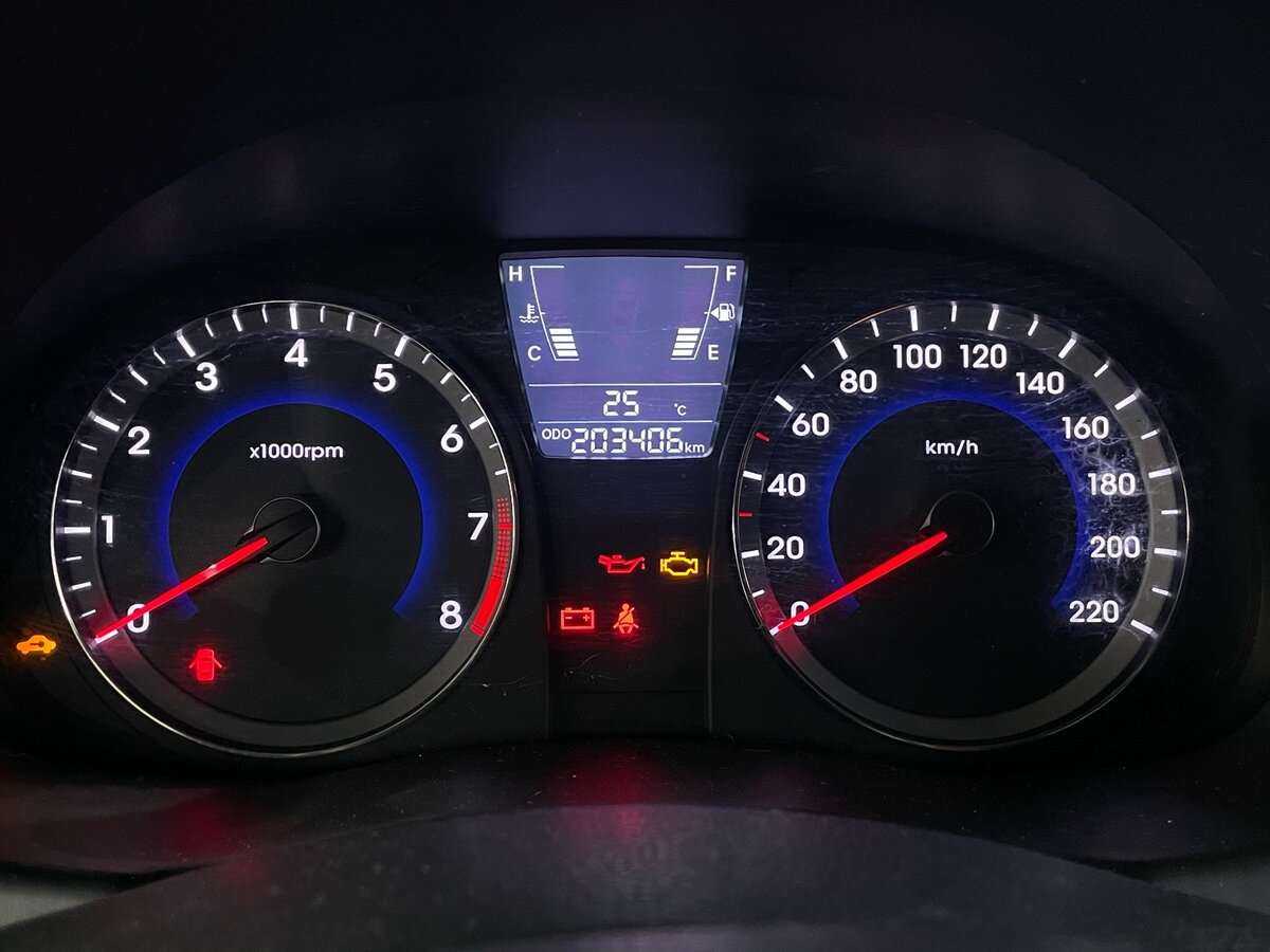 Купить Hyundai Solaris с пробегом. Фото: #10