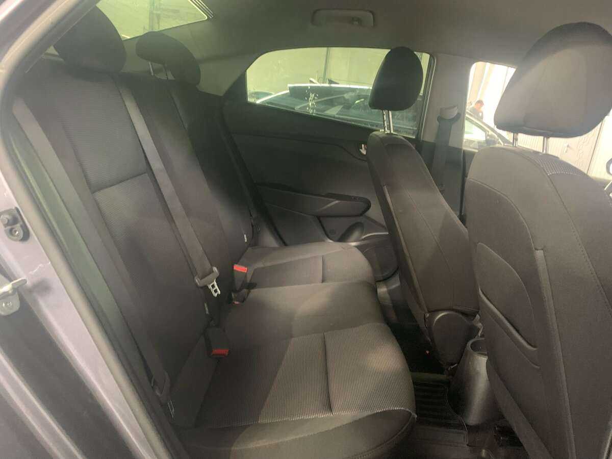 Купить Hyundai Solaris с пробегом. Фото: #12