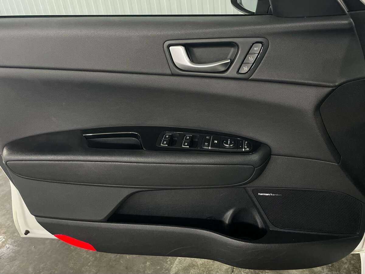 Купить Kia Optima с пробегом. Фото: #18