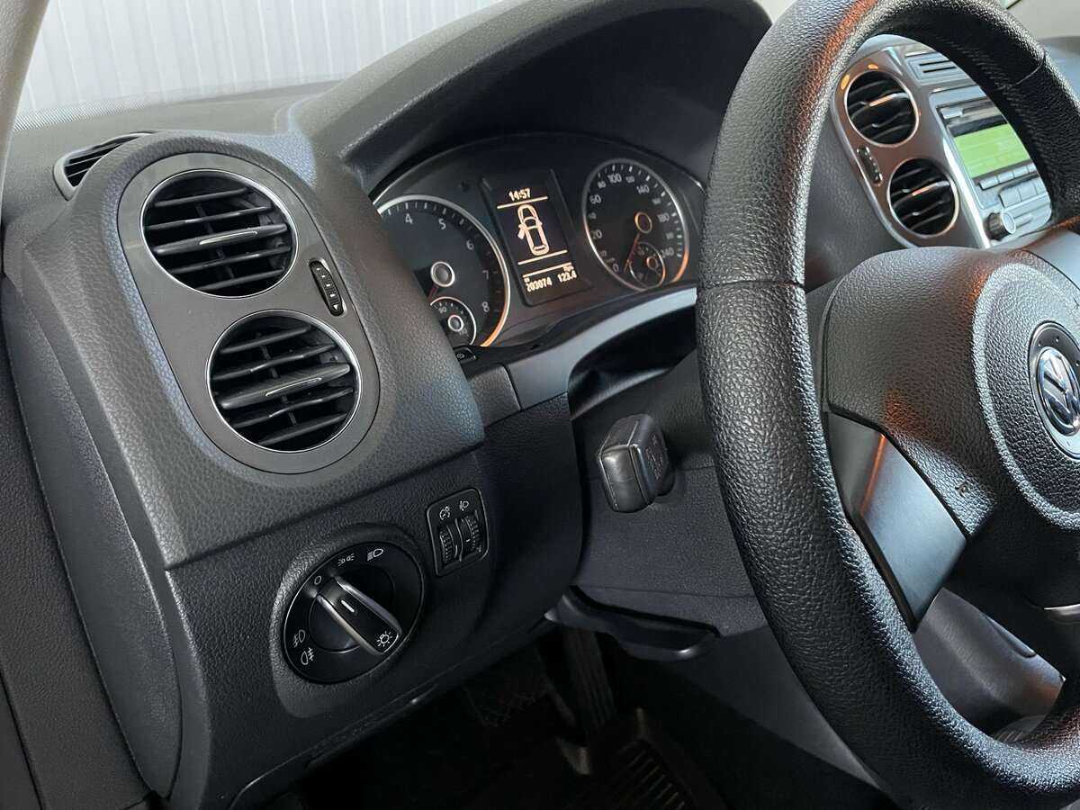Купить Volkswagen Tiguan с пробегом. Фото: #12