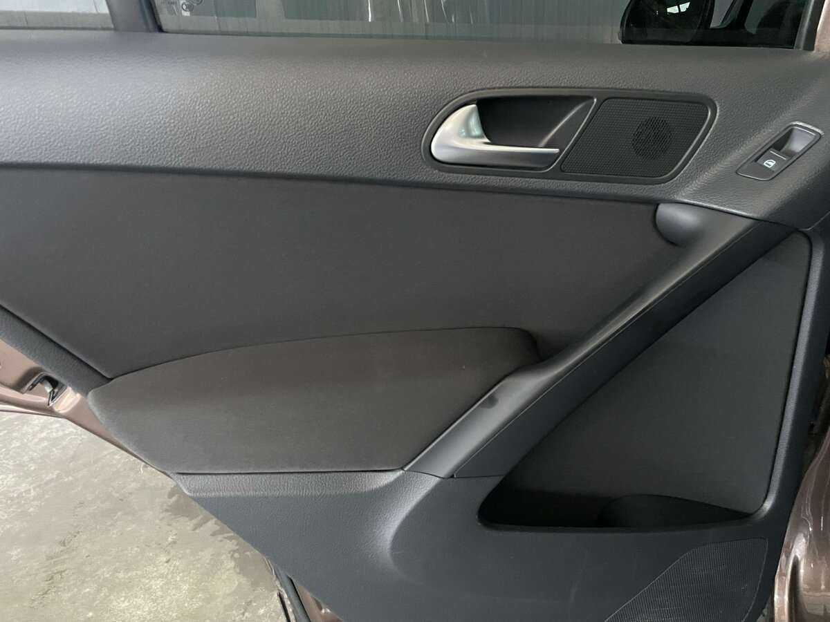 Купить Volkswagen Tiguan с пробегом. Фото: #18