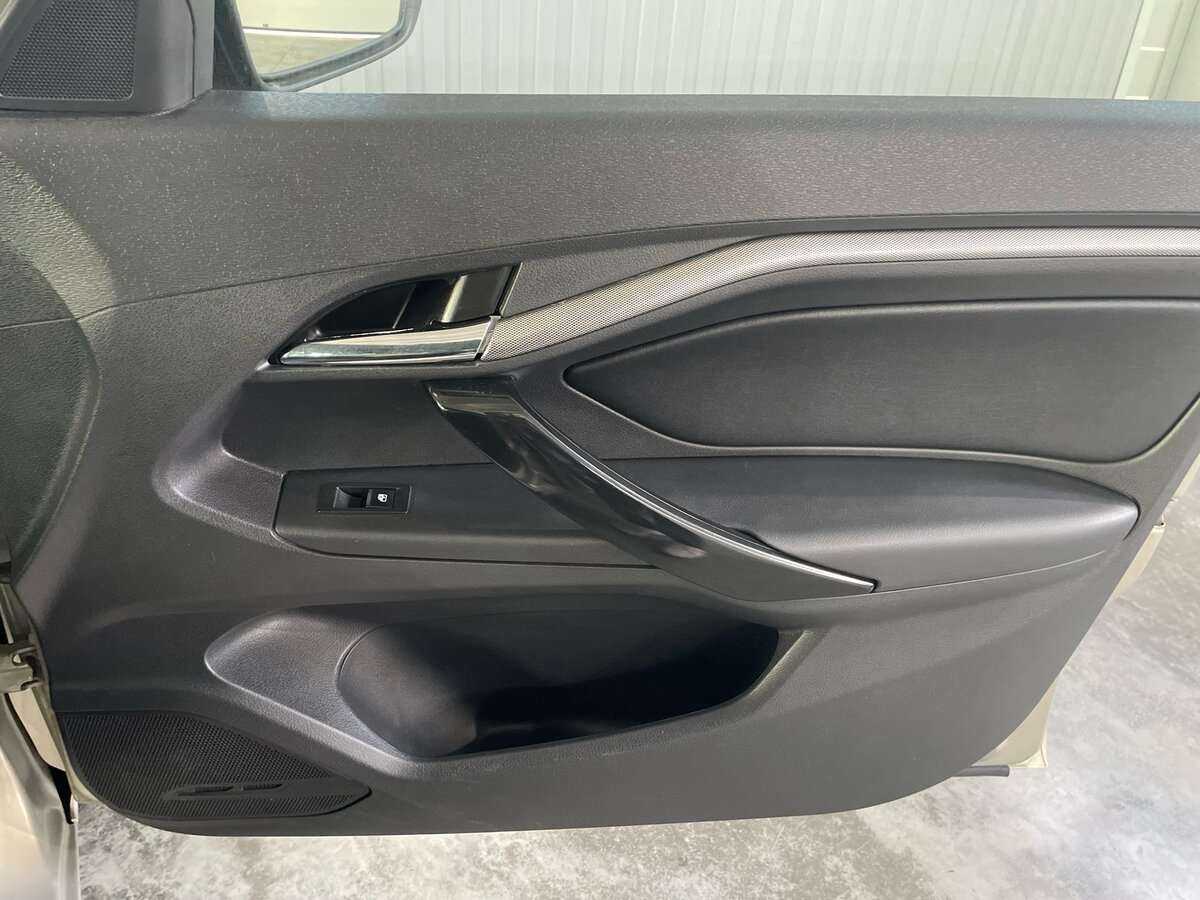 Купить Lada (ВАЗ) Vesta с пробегом. Фото: #20