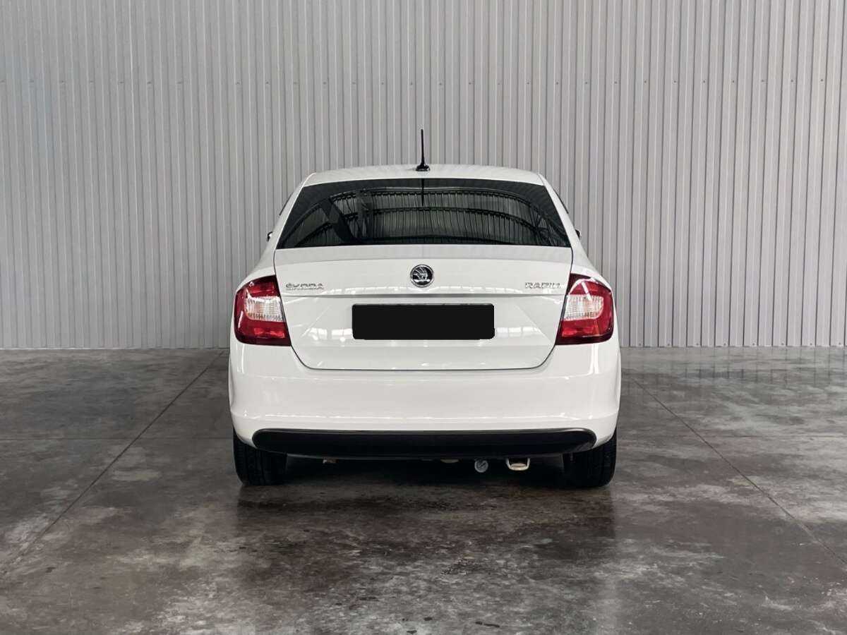 Купить Skoda Rapid с пробегом. Фото: #5