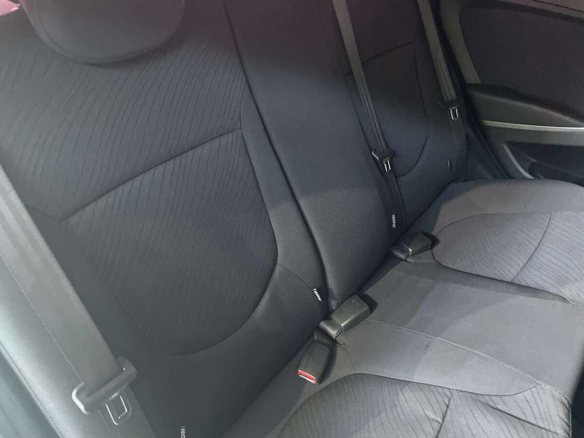 Купить Hyundai Solaris с пробегом. Фото: #18