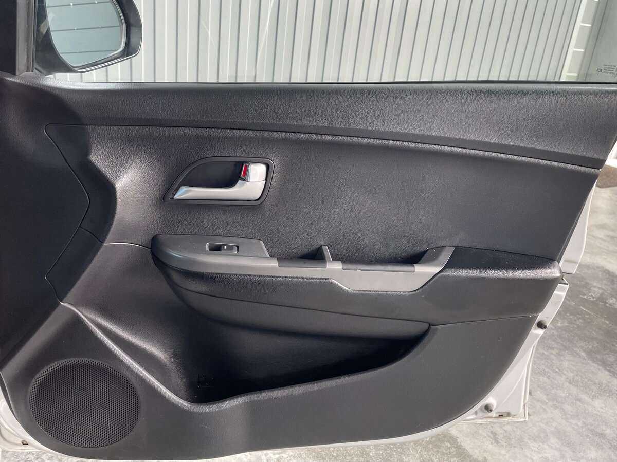 Купить Kia Rio с пробегом. Фото: #18