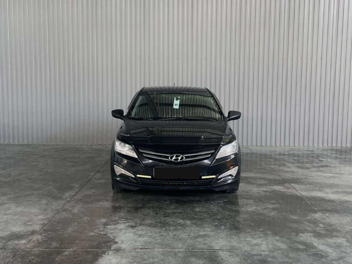 Купить Hyundai Solaris с пробегом. Фото: #1