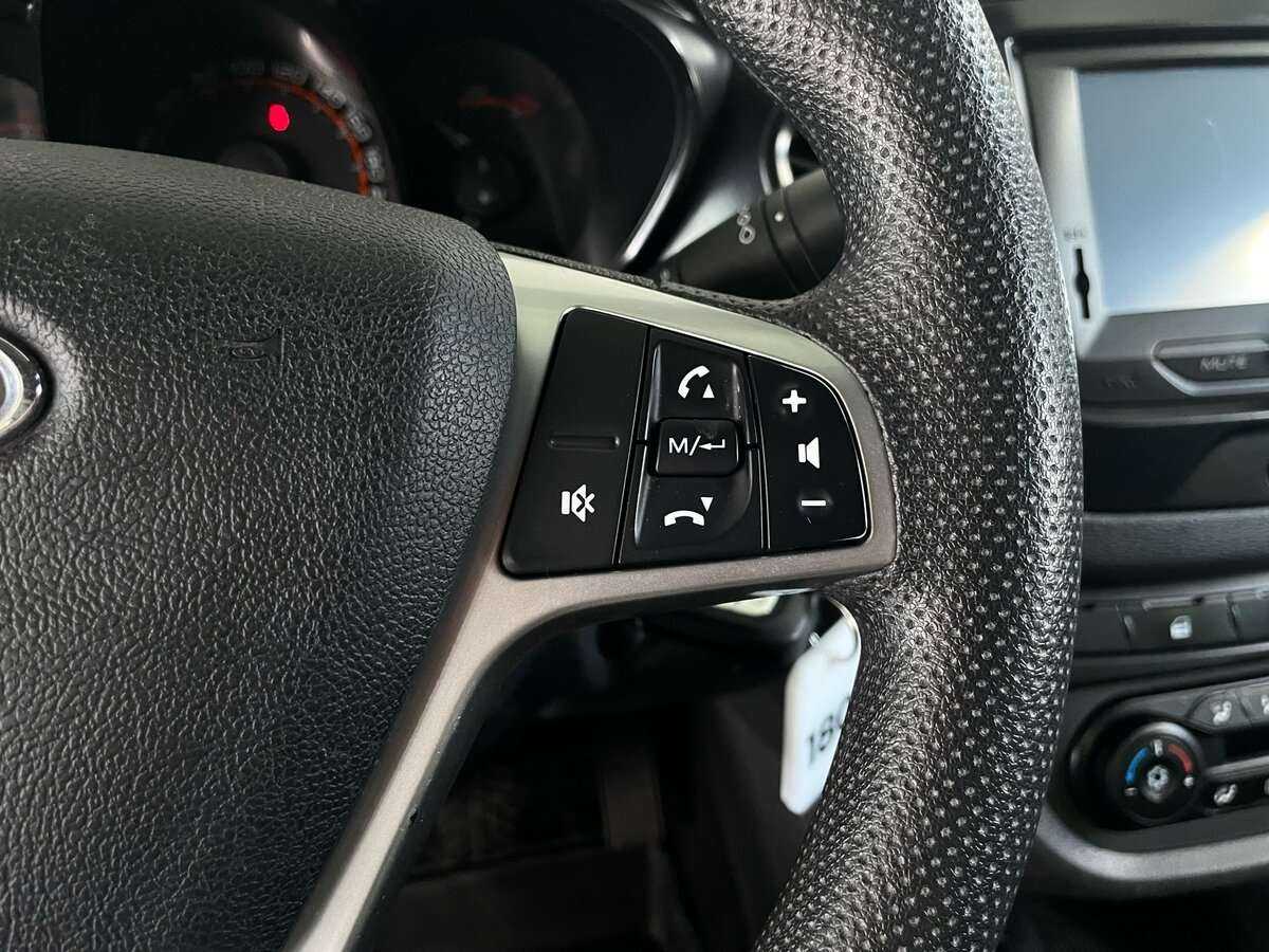 Купить Lada (ВАЗ) Vesta с пробегом. Фото: #11