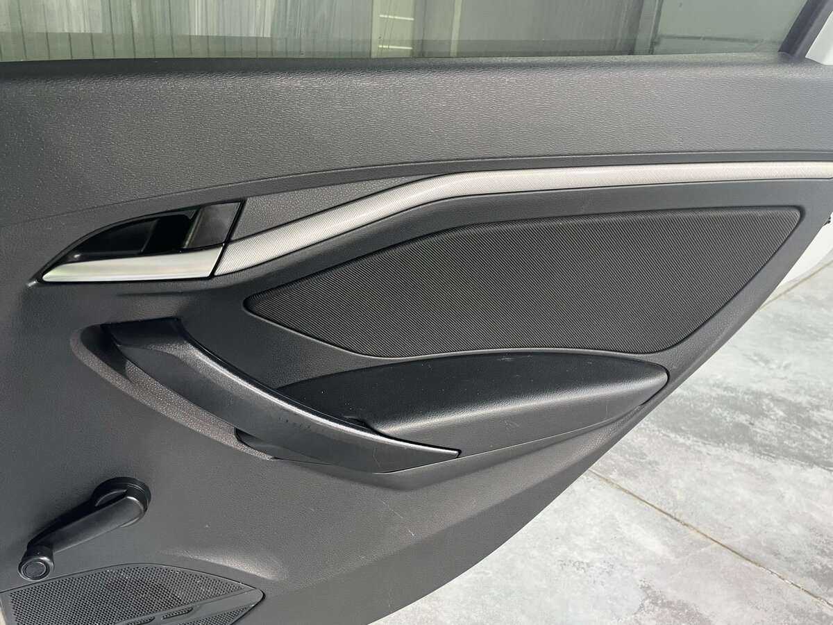 Купить Lada (ВАЗ) Vesta с пробегом. Фото: #22