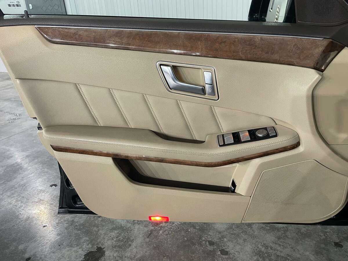 Купить Mercedes-Benz E-Класс с пробегом. Фото: #7