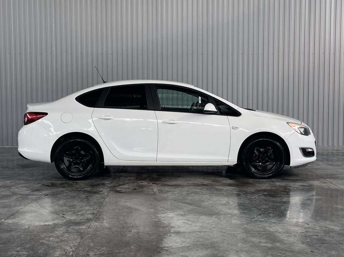 Купить Opel Astra с пробегом. Фото: #3