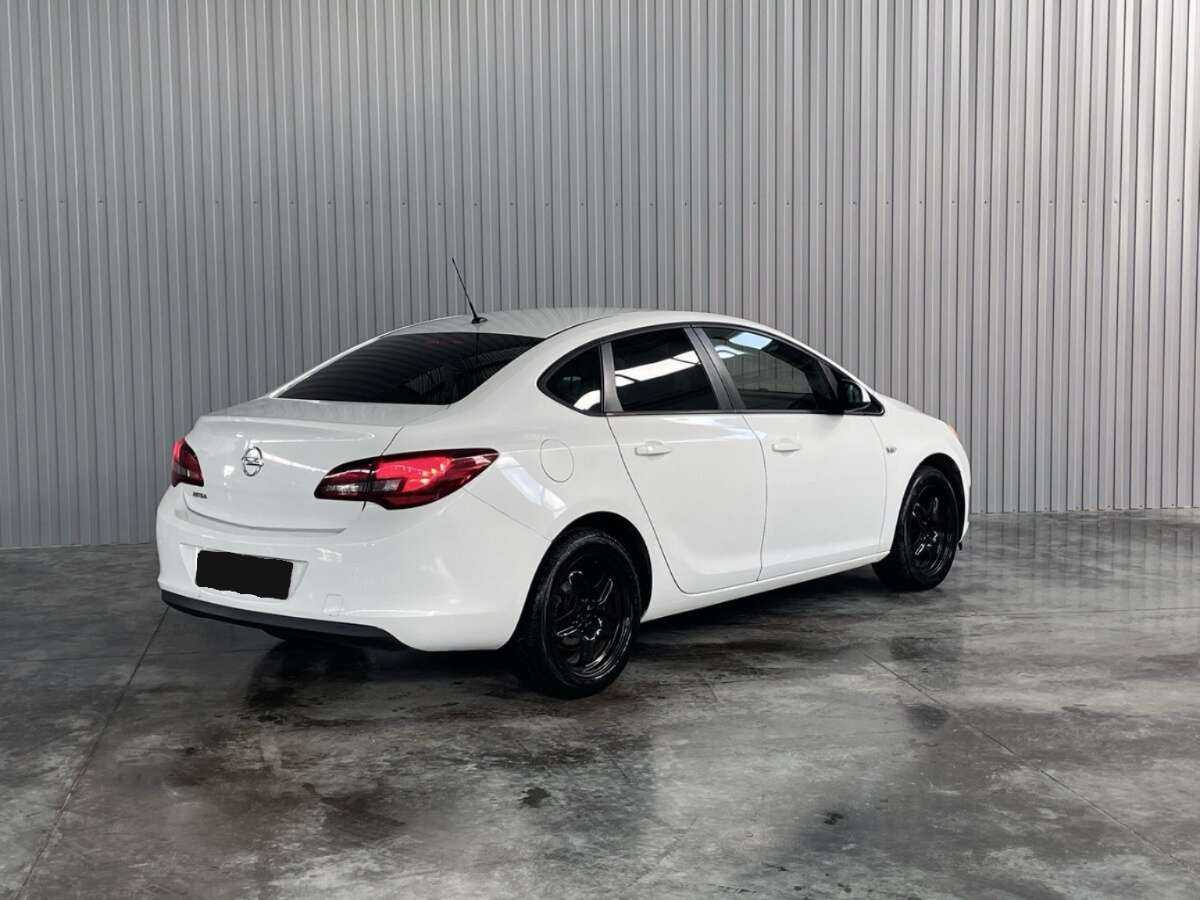 Купить Opel Astra с пробегом. Фото: #4